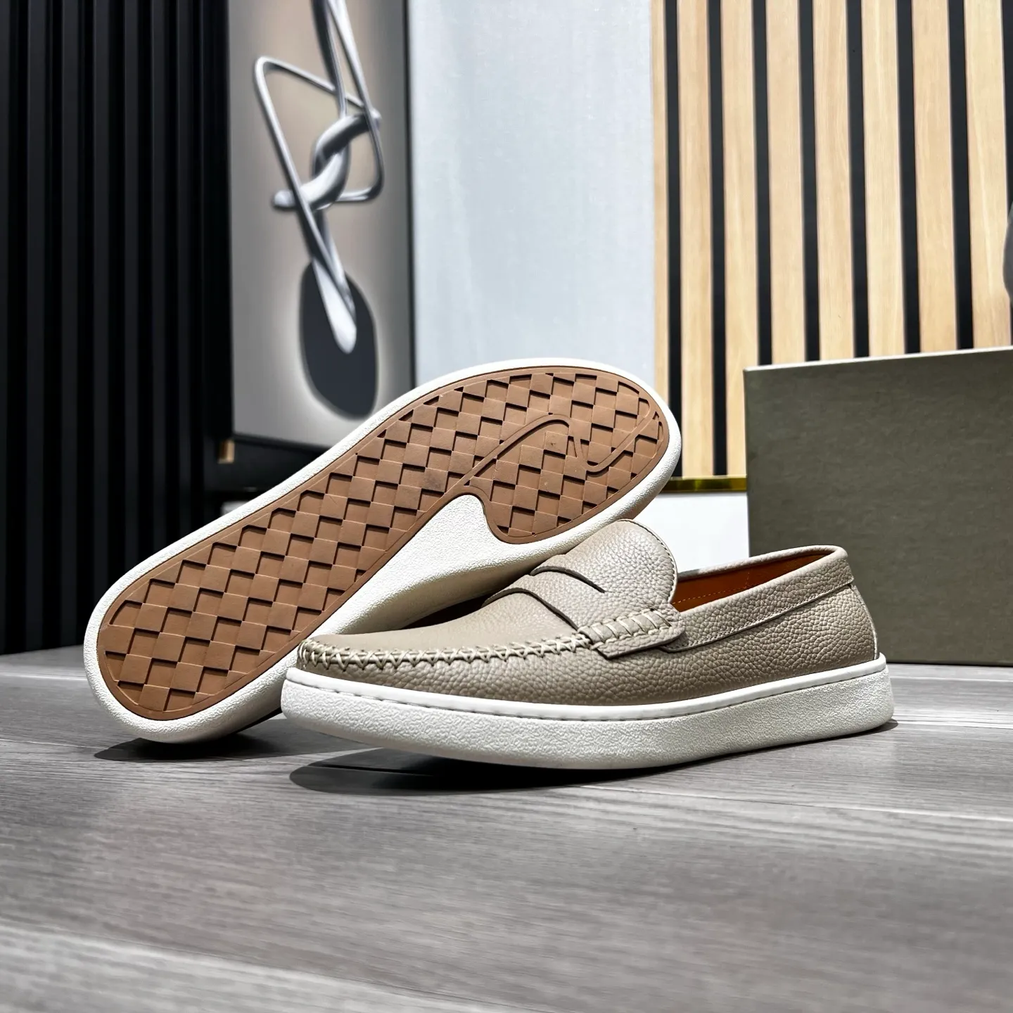 Ex-factory price 480 BV〰️Purely handmade classic men's beanie shoes👉👉driving shoes, slip-on shoes, made of Italian imported cowhide, 💕water-dyed cowhide lining, 🔊original outsole, waterproof platform design, comfortable for the feet. A good choice for traveling and driving, three colors available, code number: 38-44, (45 can be customized)